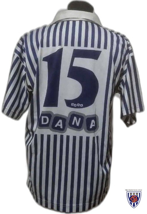 Camiseta diseñada por DANA para el período 2002-2003